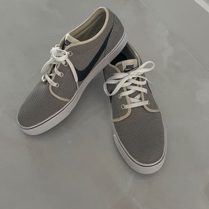 Nike Toki Low TXT Premium Sneakers Mens 11.5